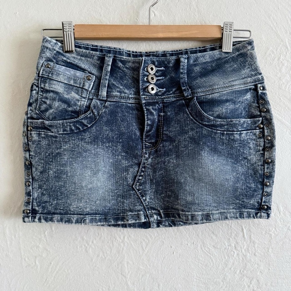 ⚡️10$ sale⚡️ Y2K Bongo Denim Mini Skirt with Studs Size 5